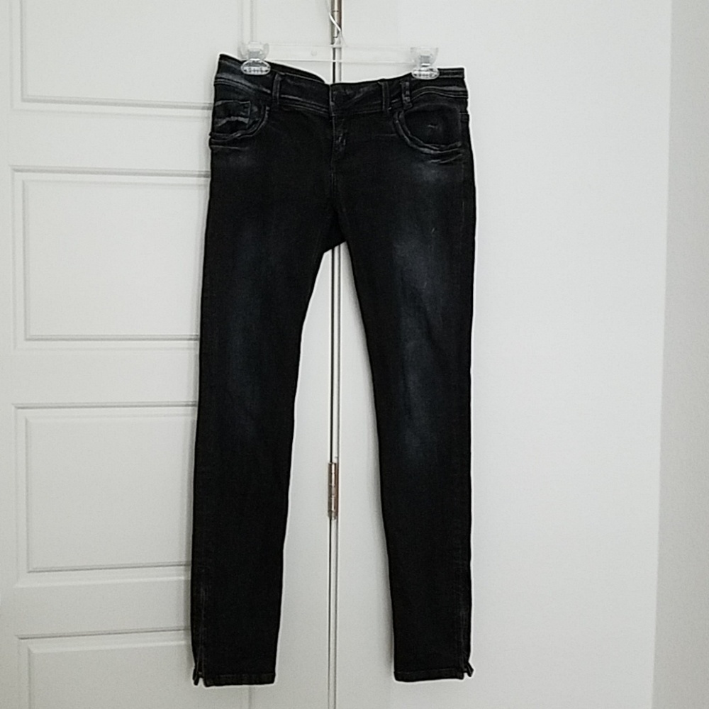 ZARA TRF black distressed skinny Jean's sz 10